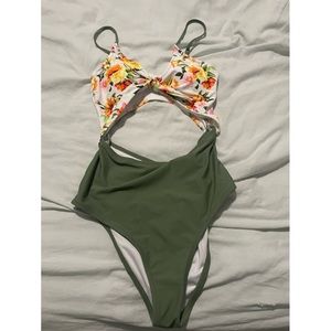 Cupshe swimsuit size small